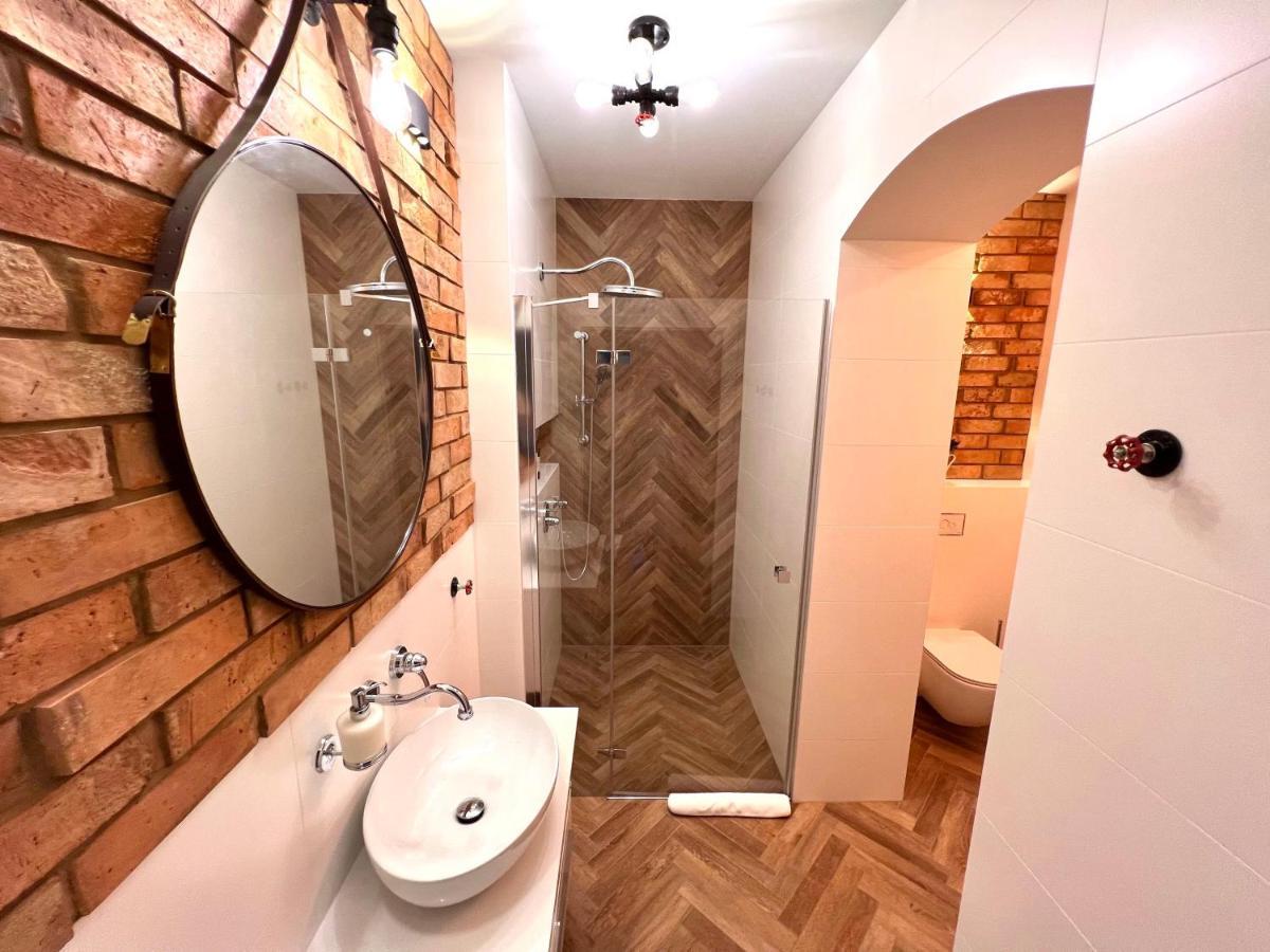 Brick Castle - Apartament Ulrich Wroclaw Dış mekan fotoğraf